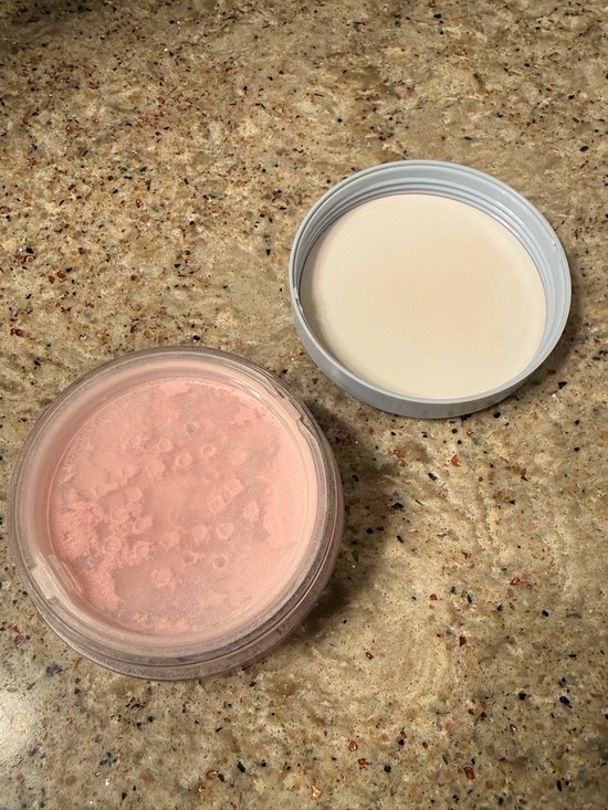 Kosas Cloud Set Translucent Powder - Translucent Candy - Picture 2 of 4